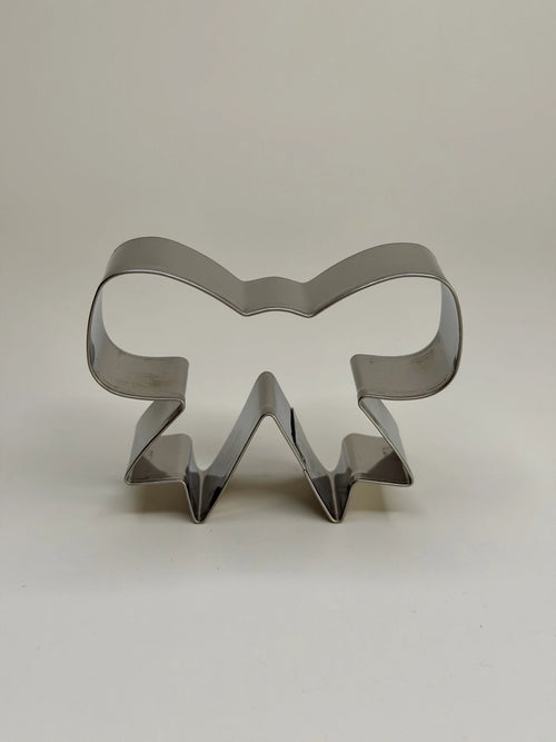 Bow Traditional Cookie Cutter - image 1
