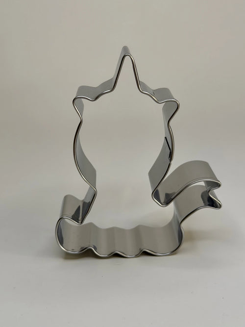 Cat Sitting Traditional Cookie Cutter - image 1