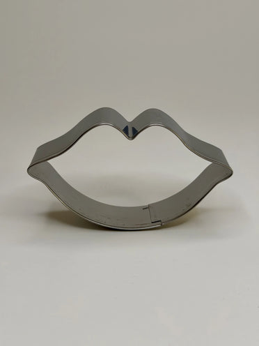 Lips Traditional Cookie Cutter - image 1